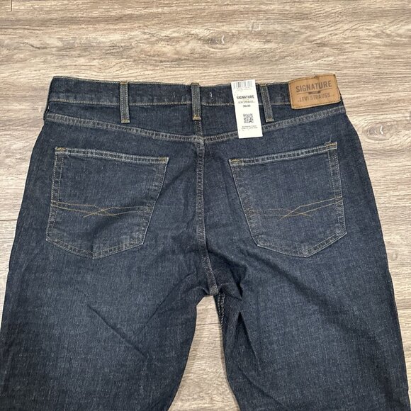 Signature by Levi Strauss & Co. Gold Men's Bootcut Fit Jeans, Headlands, 36x30 - Picture 7 of 8